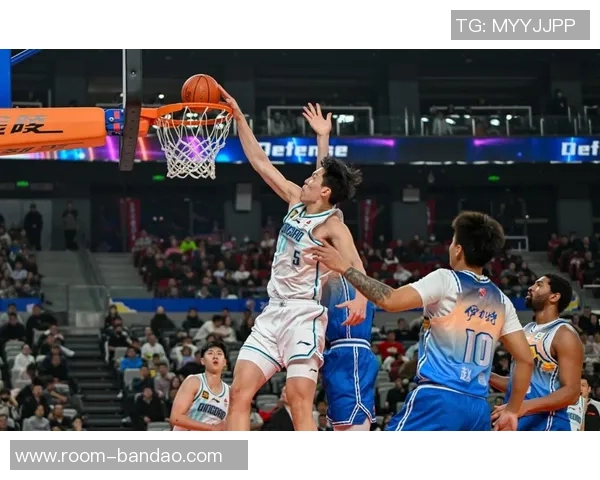 开拓者在半场战报中领先爵士21分阿夫迪亚贡献23分7篮板表现出色